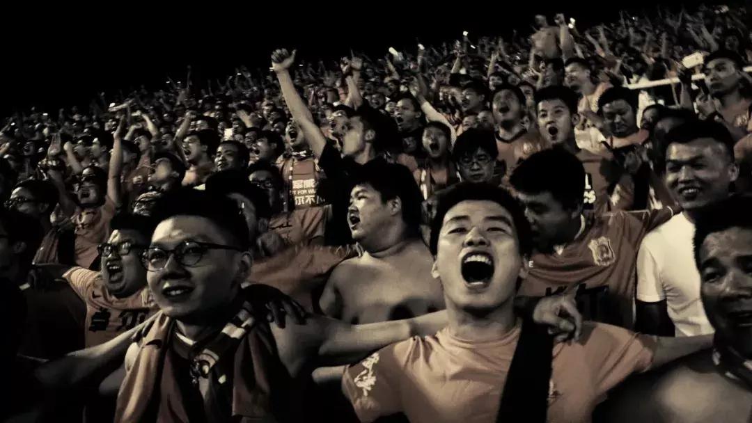 武汉卓尔亚冠夺冠纪录片,武汉卓尔冲超海阔天空