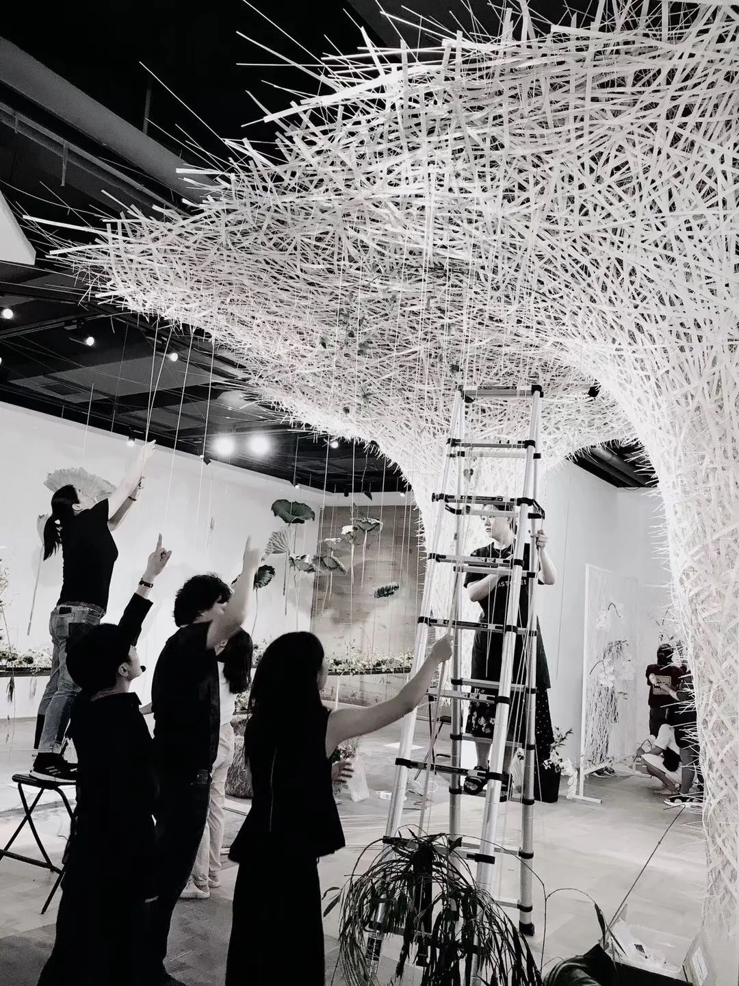 一不小心开了间花店，还和各种大牌合作，真的香