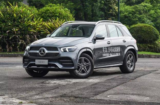 奔驰gle53amgcoupe试驾,奔驰gle450coupe2021款轿跑