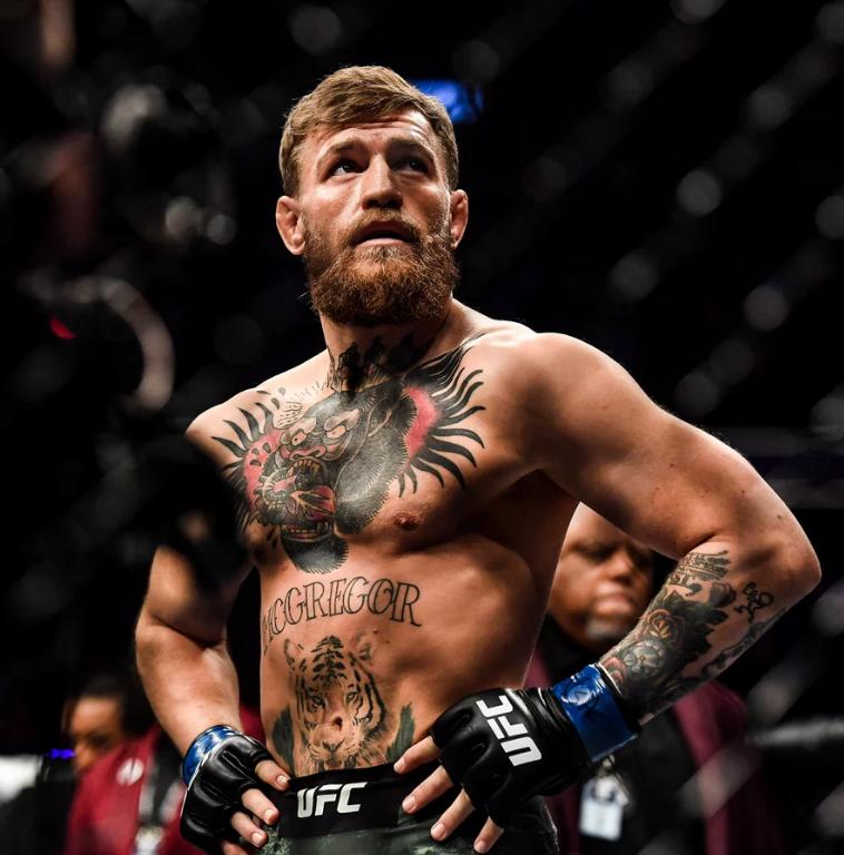 世界足球排名前十球星c罗,世界足坛身材最高的人