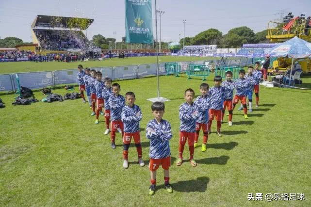 中国足球小将世冠杯夺冠,西交利物浦百团大战