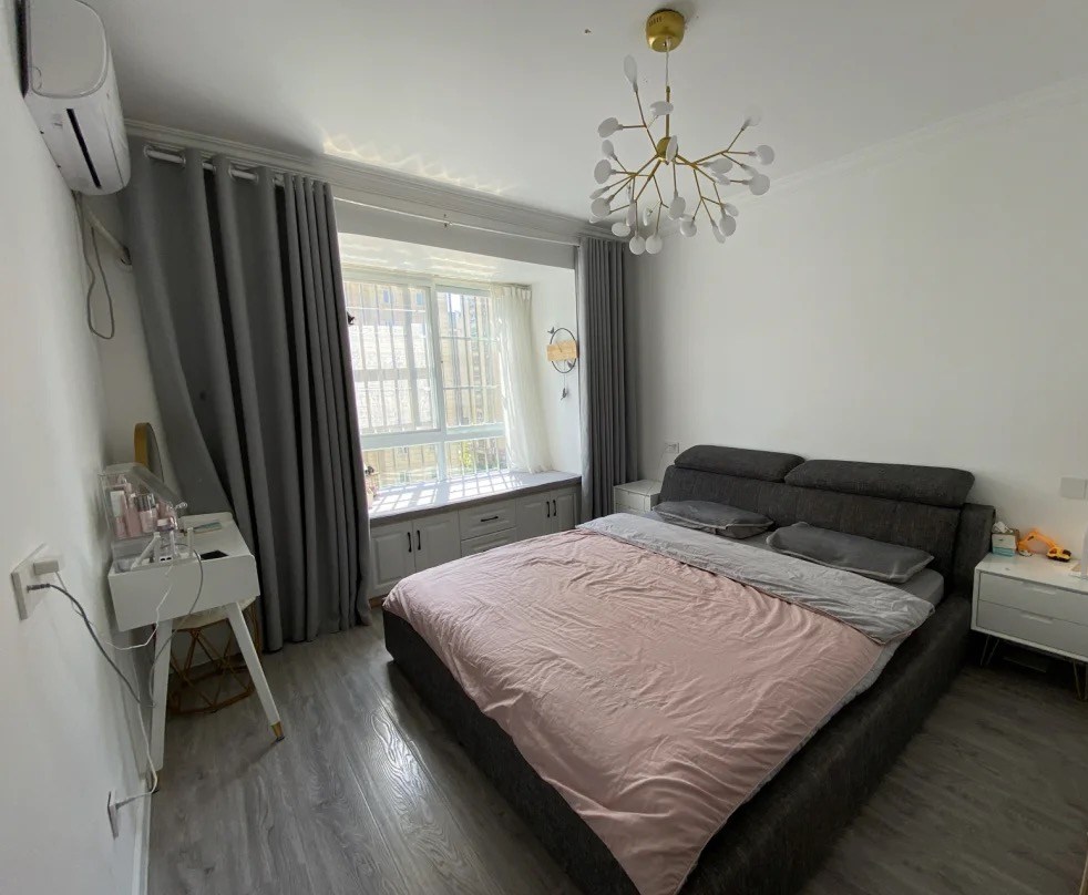 准备卖掉入住不到一年的家，处处收拾得干净又温馨，真是太不舍了