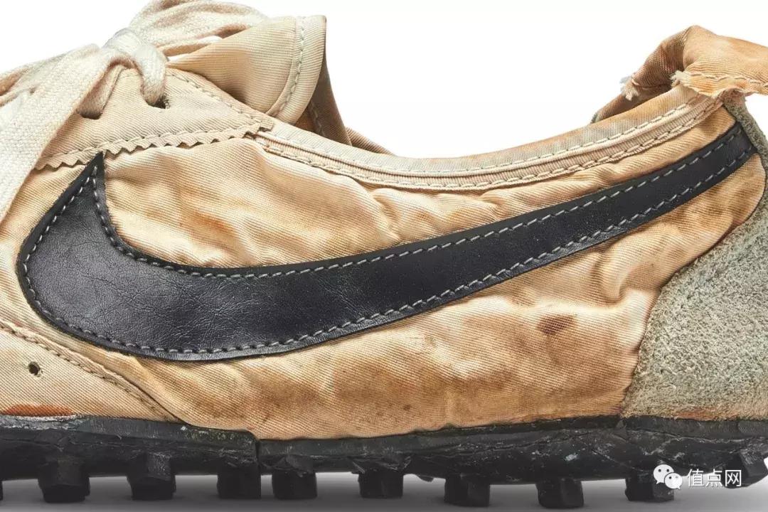 苏富比拍卖联名鞋 (苏富比拍卖鞋)