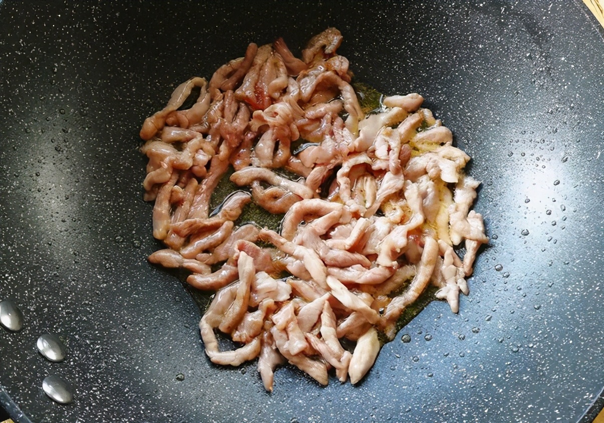 莴笋炒肉片的正确方法,炒莴笋家常做法几分钟能熟