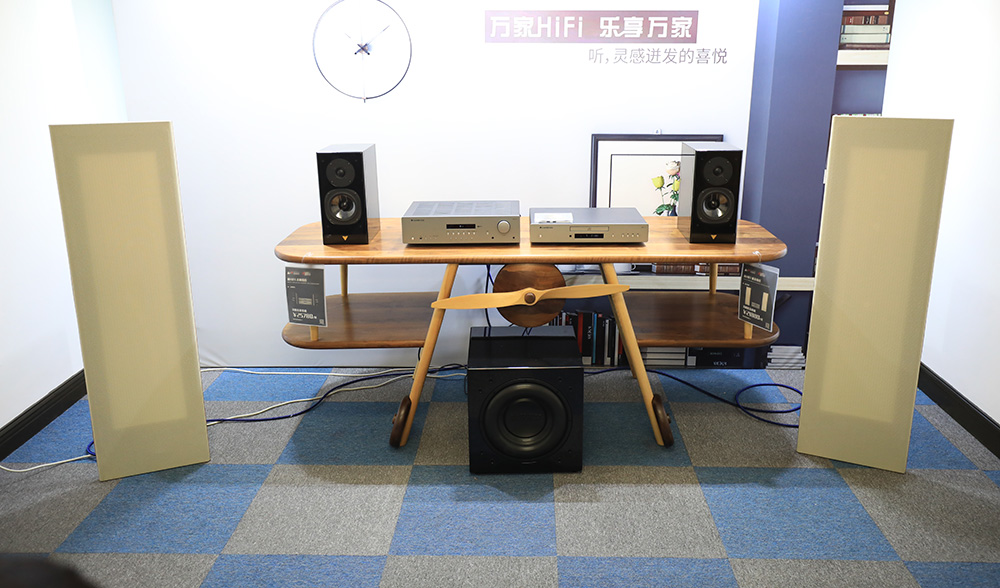 和静电音响不一样？磁力平板音响MagnepanLSR试用