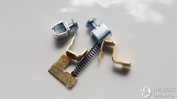 罗格朗开关插座内部结构如何组装,施耐德罗格朗西蒙哪个性价比高