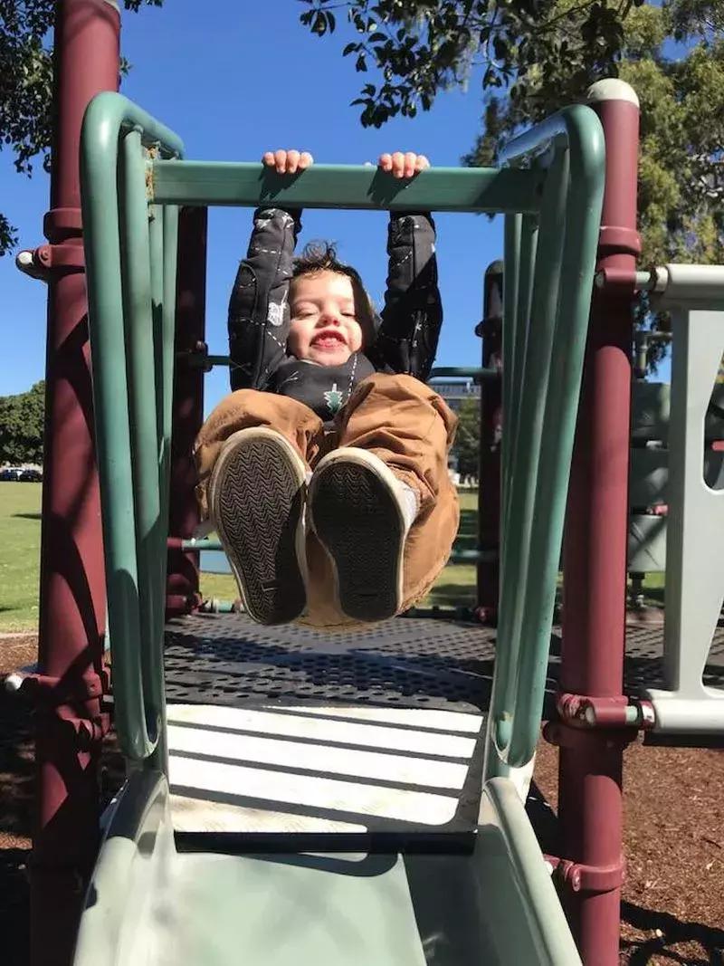 儿童咳嗽已经见好突然又咳严重了,小孩突然咳嗽咳死了很急