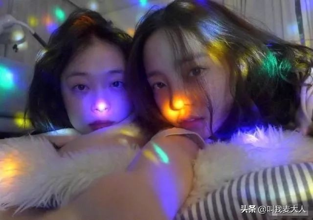 具荷拉今天出殡，她曾被家暴至子宫出血：我再也假装不下去了……