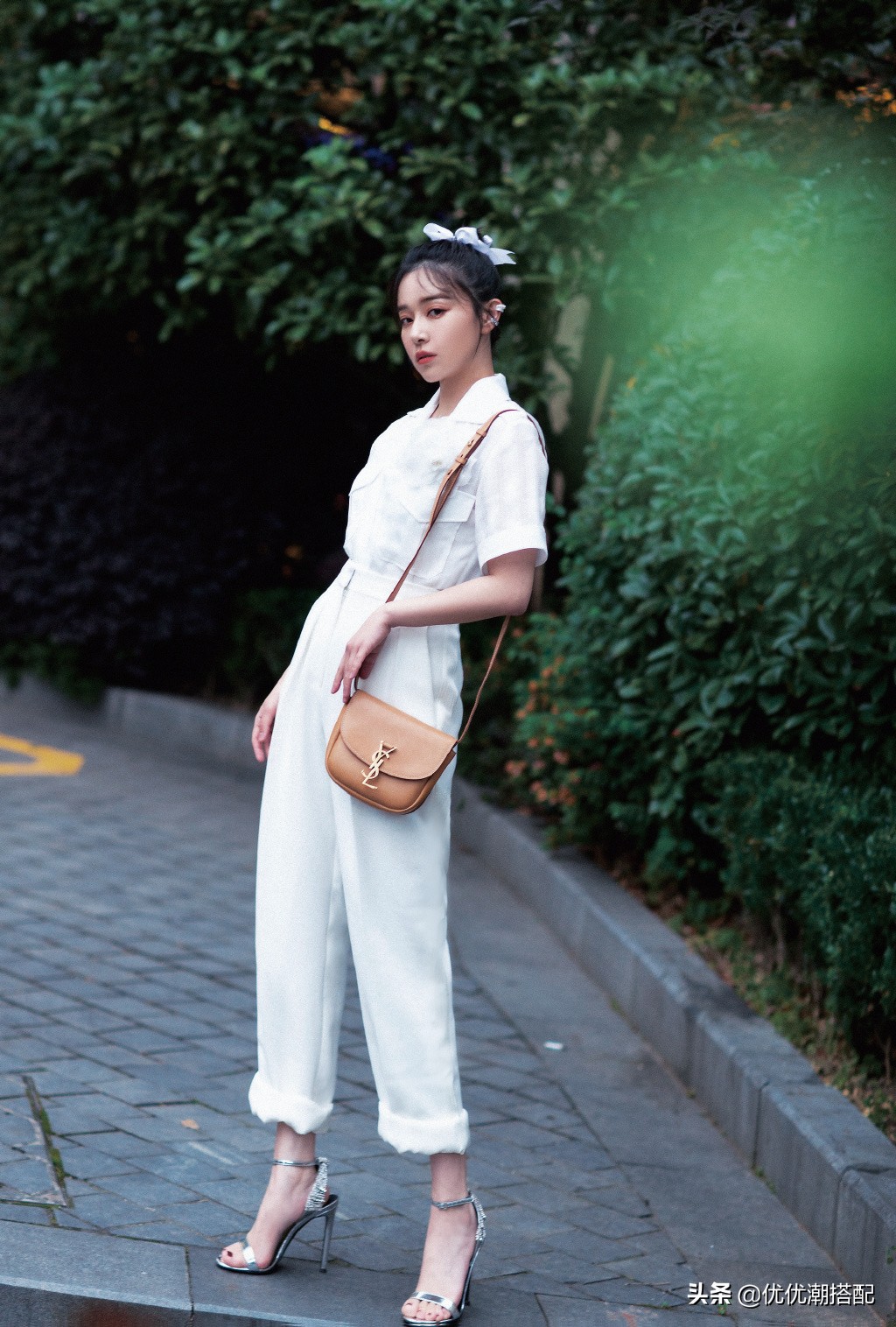 阚清子穿搭图片大全,阚清子一袭白纱裙仙气十足