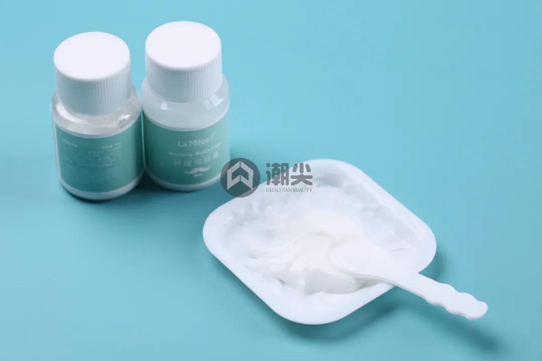 看你的小胡子这么可爱，一定是个男孩纸