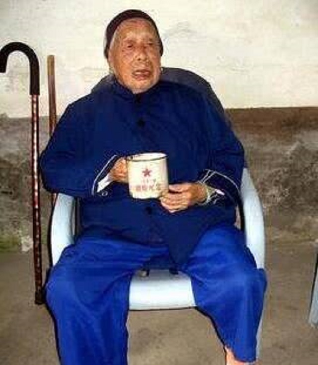 1951年,江西一农妇收到一封毛主席来信:怀仁堂招待会敬请光临