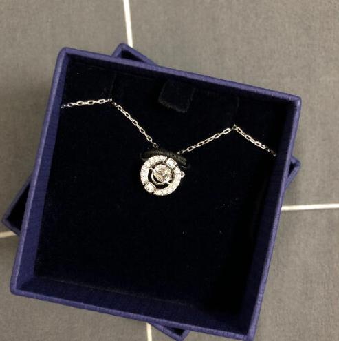 为女友挑选圣诞礼物,为女朋友挑珠宝