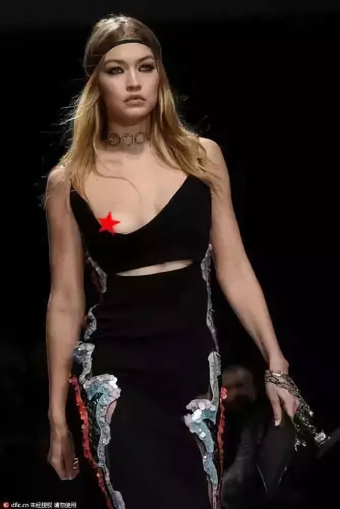 时装周超模合集,超模t台尴尬失误集锦