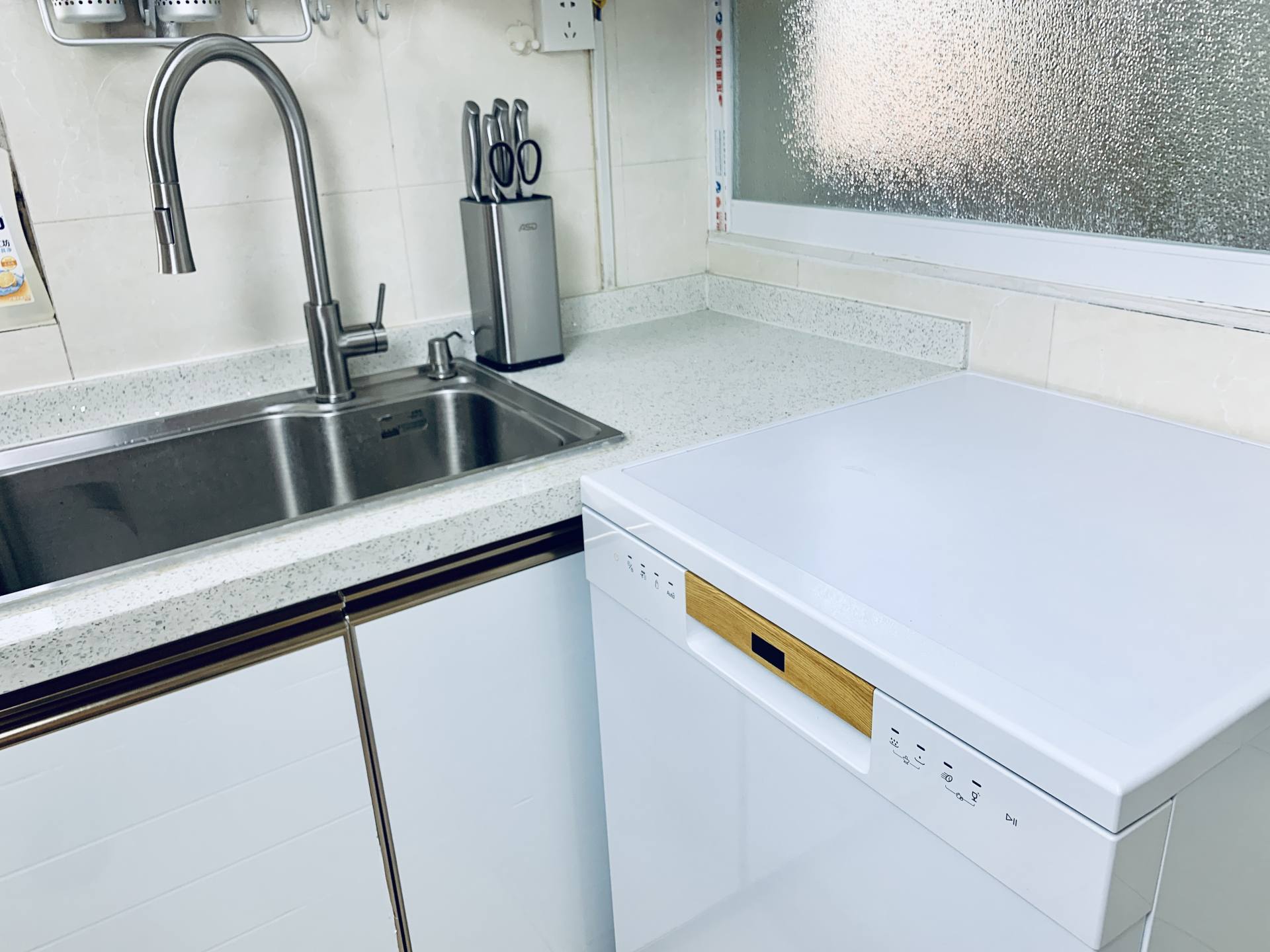 洗碗机尺寸怎么挑选好,洗碗机选购记好这8点