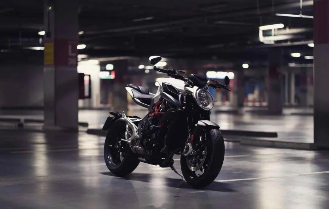 10万预算，我为什么还是买了Z1000