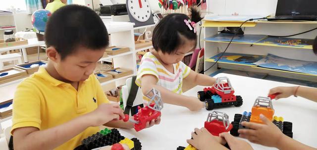 蒙台梭利教育怎样,蒙台梭利教育和传统幼儿园的差异