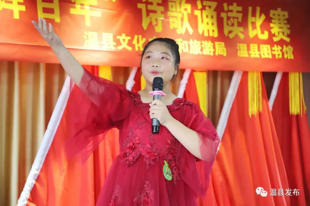 六岁孩子听感人朗诵,孩子朗读被感动