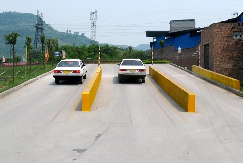 男孩子科目二考了好几次,科目二考试一科不过全部重来吗