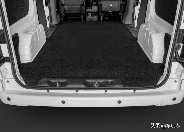 2021年日产NV200：最实惠的货运搬运工