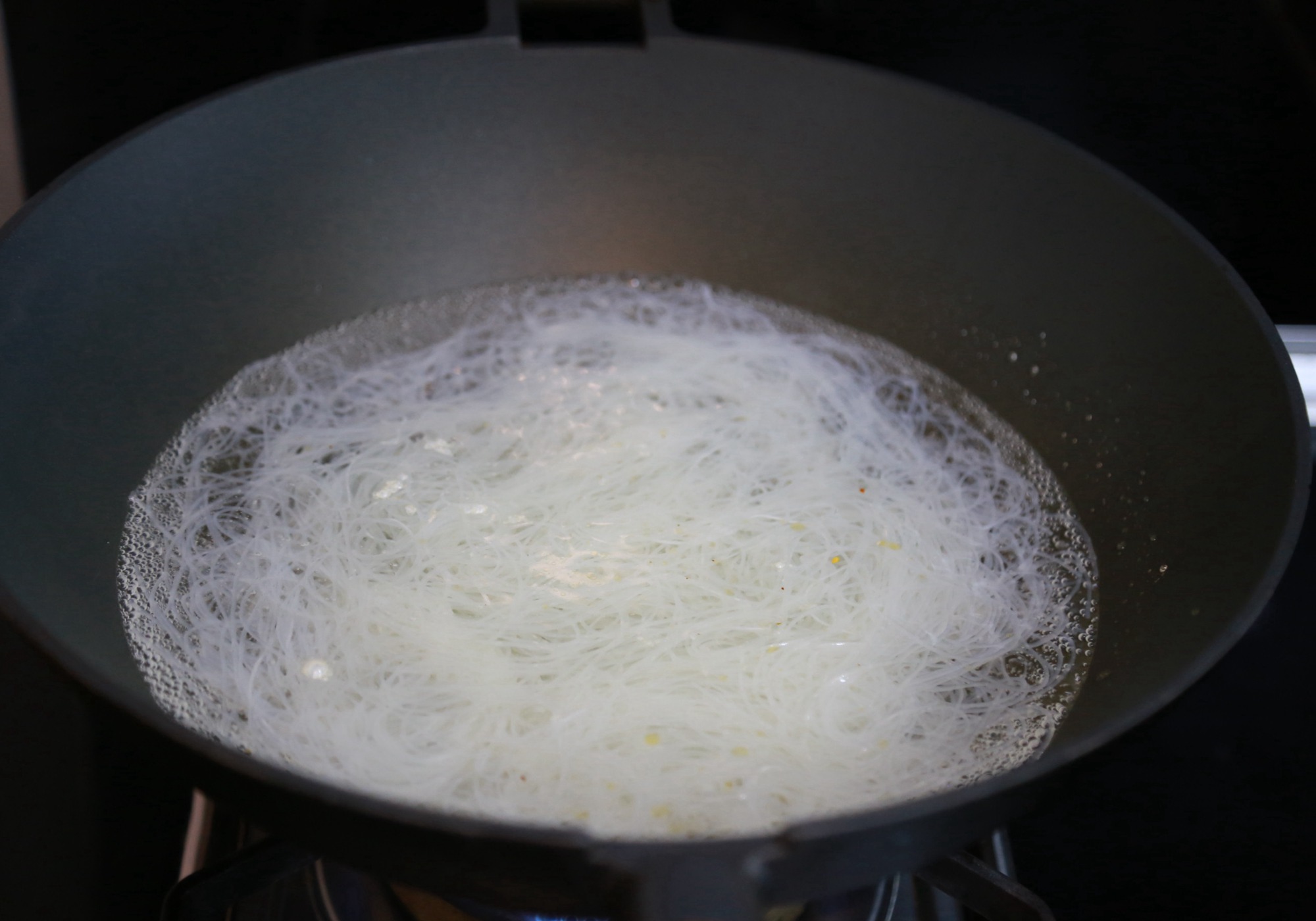 凉拌菠菜粉丝的汁怎么调,凉拌粉丝好吃的六种做法