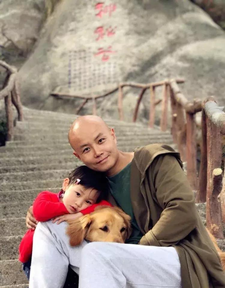 带孩子徒步穿越戈壁无人区,带女儿进沙漠的乐嘉