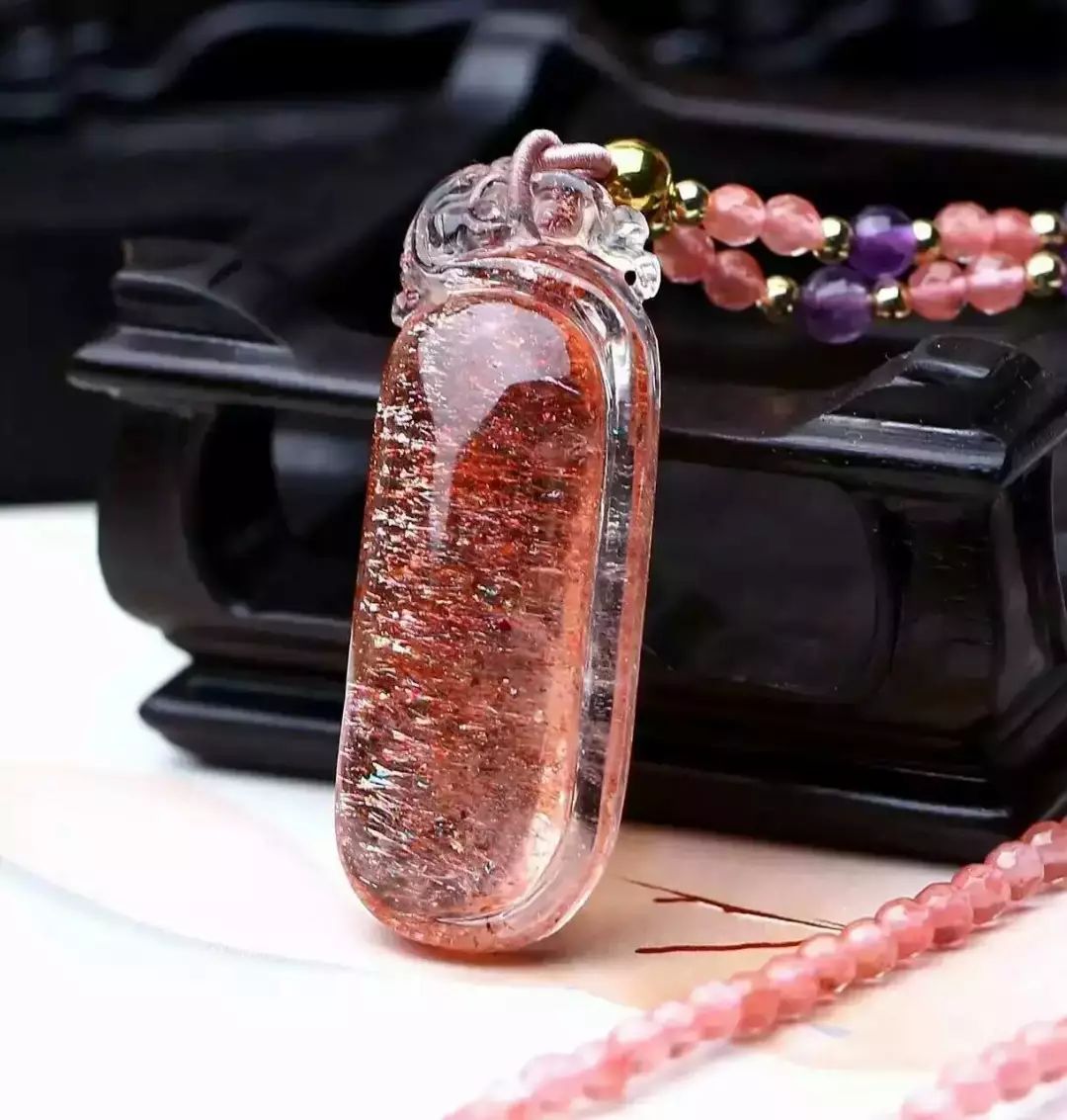 草莓晶与粉晶有什么区别,草莓晶是粉透的好还是红润的好