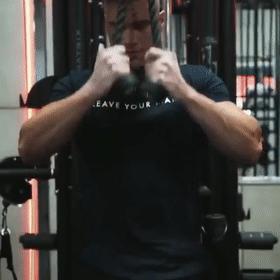 周杰伦喝奶茶变胖,周杰伦喝奶茶前后对比腹肌