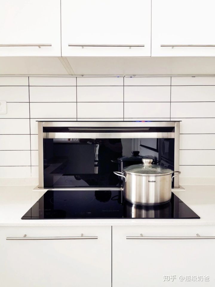 她买下40㎡自己住,功能一个不少,却能住出100㎡的宽敞