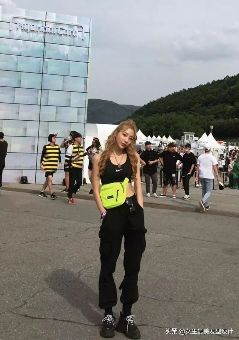 火遍全球的34套夏季时髦搭配示范，今年再不穿就真的落伍了