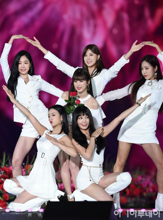 一百团女团成员,apink出道时的介绍