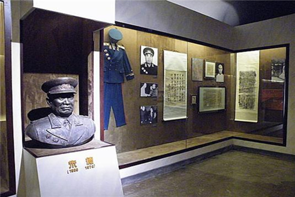 从一个农村孩子，成长为十大元帅之首，*德朱**一生为何要多次改名？