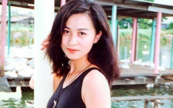 刘嘉玲遭绑架拍不雅照，大佬陈惠敏帮其要回，12年后照片为何被曝