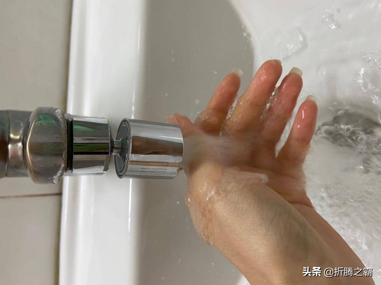 多功能万向水嘴水龙头通用起泡器,大白双功能龙头起泡器拆解