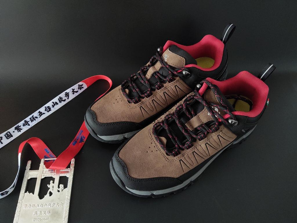 图途绿巨人鞋,轻便且防水的5款大牌男士登山鞋