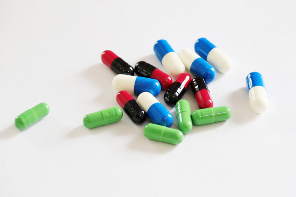 反酸烧心有这四种治疗方法,反酸烧心的原因及治疗方法