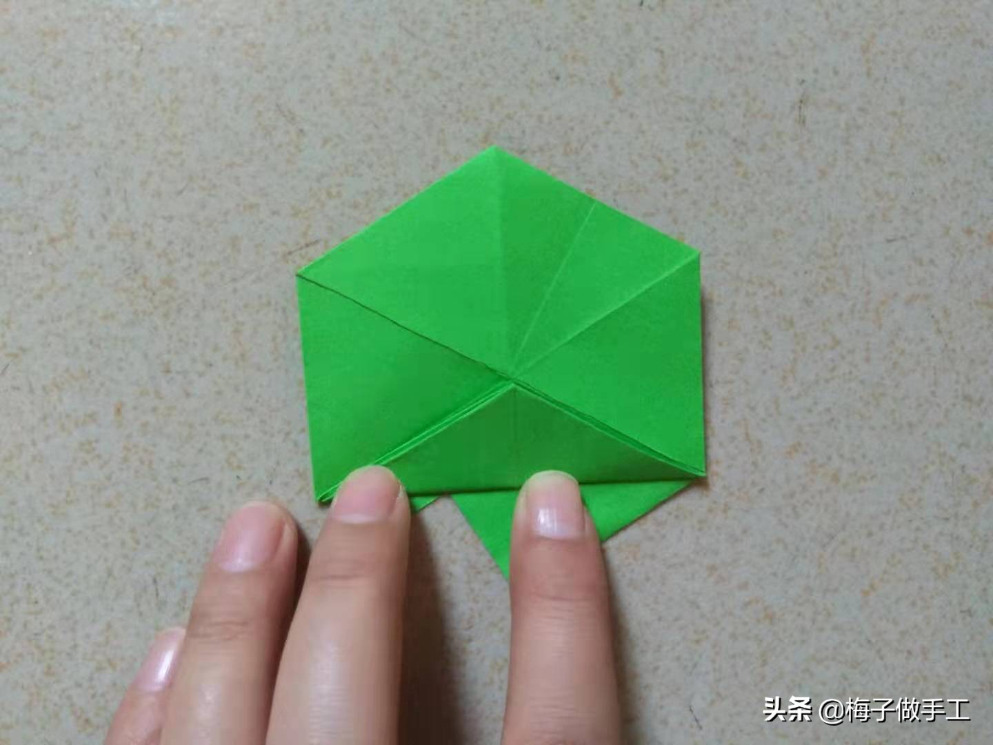 怎么折实心六芒星,手工折纸四角星怎么折