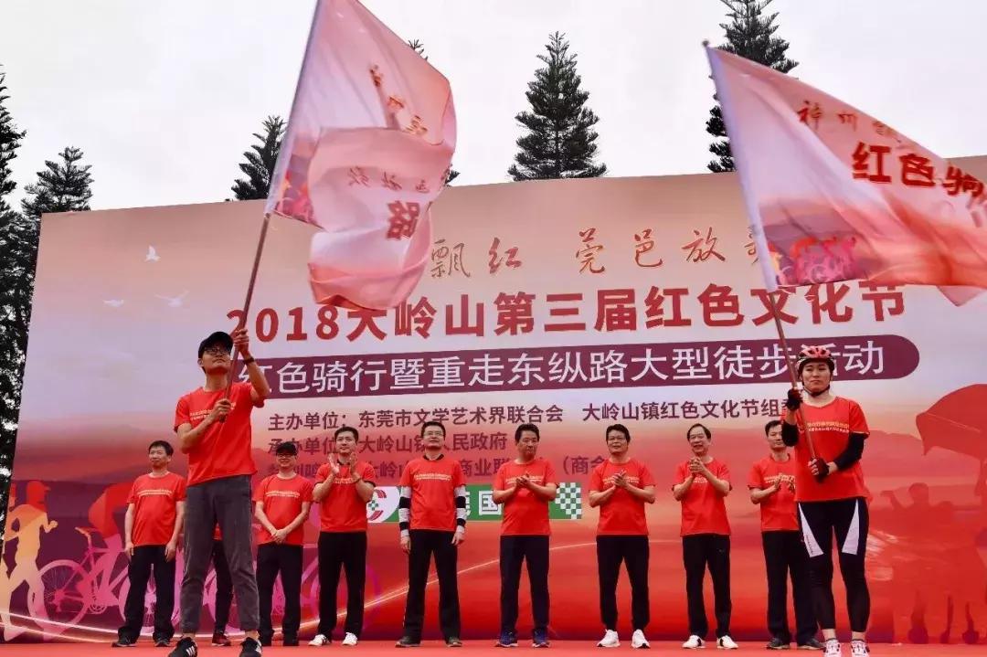 在辞旧迎新的时刻回顾过去,在过去的一年我们都经历了什么