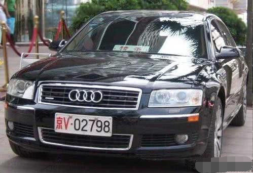 在北京看到这三块车牌，劝你识相点，开宾利的都不敢惹