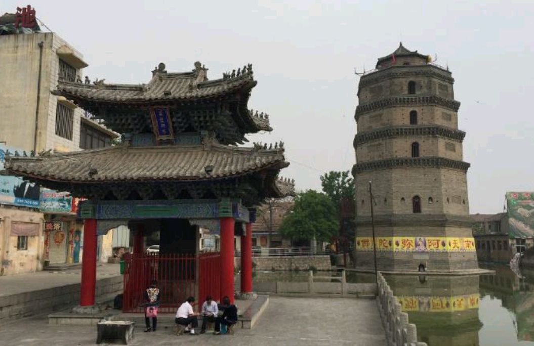 *迁拆**过程中，重要石刻被埋建筑垃圾下，急需保护丨附《善政颂碑》