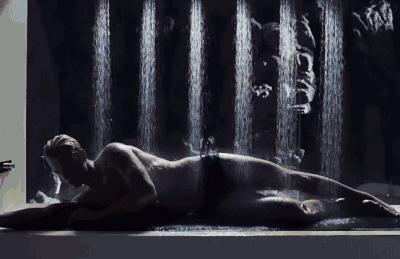 美观实用花洒,花洒入墙式暗装好还是明装好