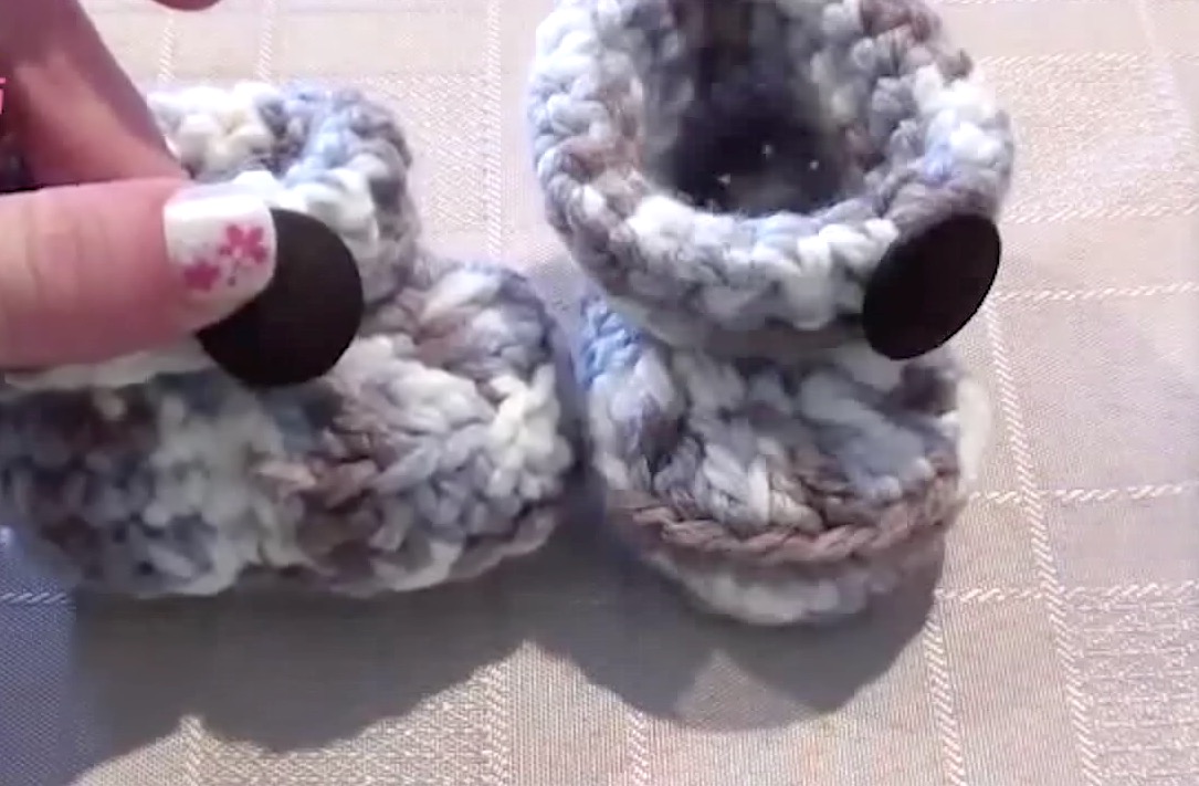 「母婴针织」秋季舒适的宝宝小靴子