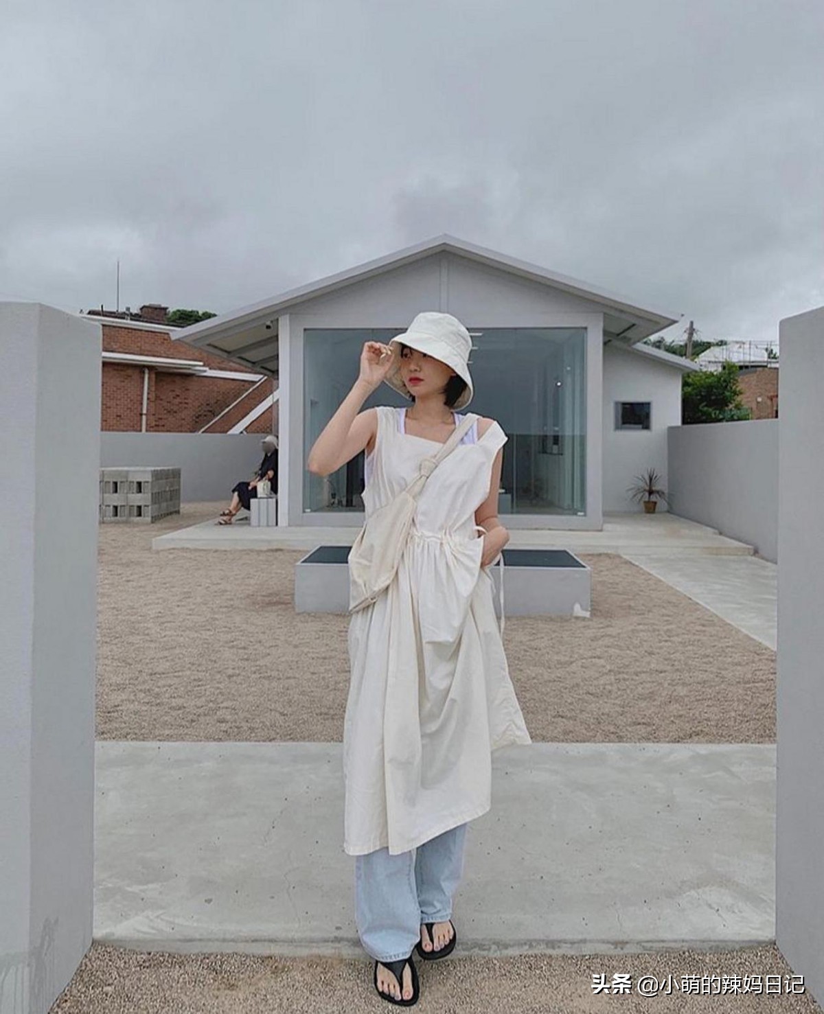 今年超火的阔腿裤穿搭显高,阔腿裤搭配什么上衣好看才有气质