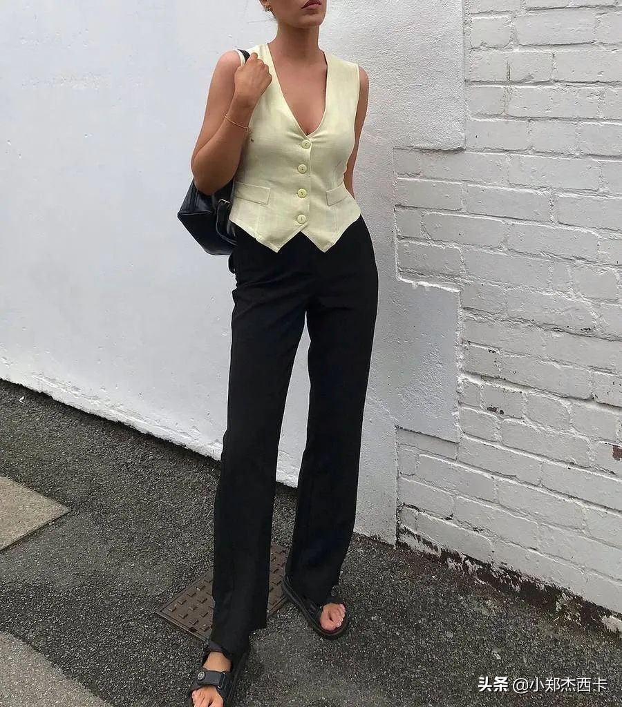 这个单品太绝了，贝嫂、丹麦玛丽王妃、周雨彤、刘雯都pick了它