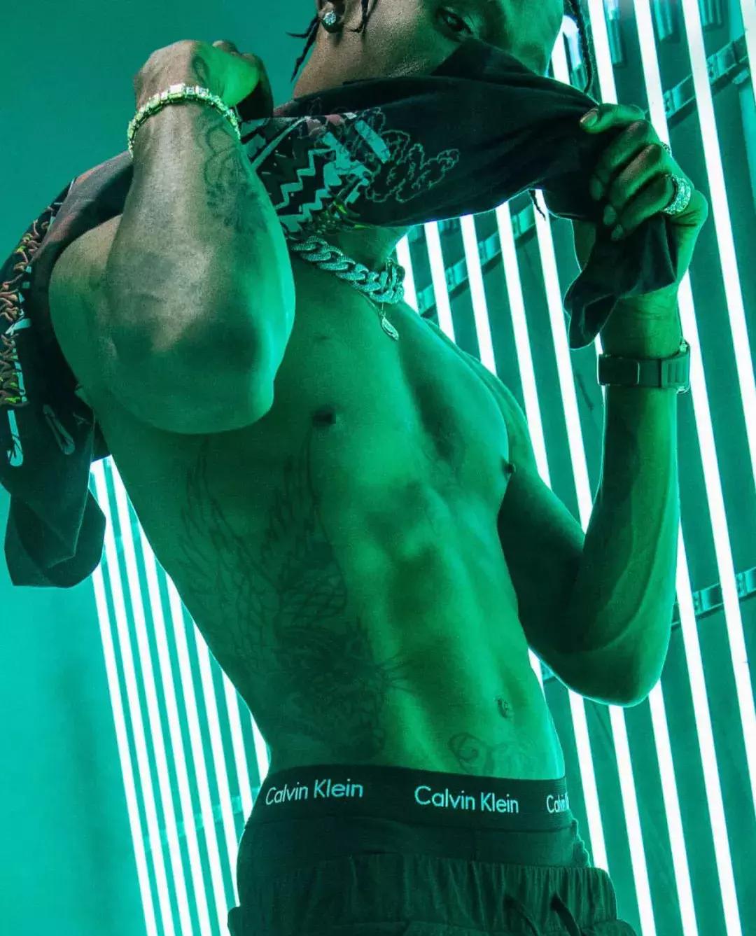 travisscott最新上脚复古nike,travisscottxnike发布