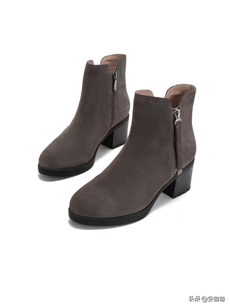 雨天什么鞋最好防水保暖,雨天穿什么鞋好舒适又保暖