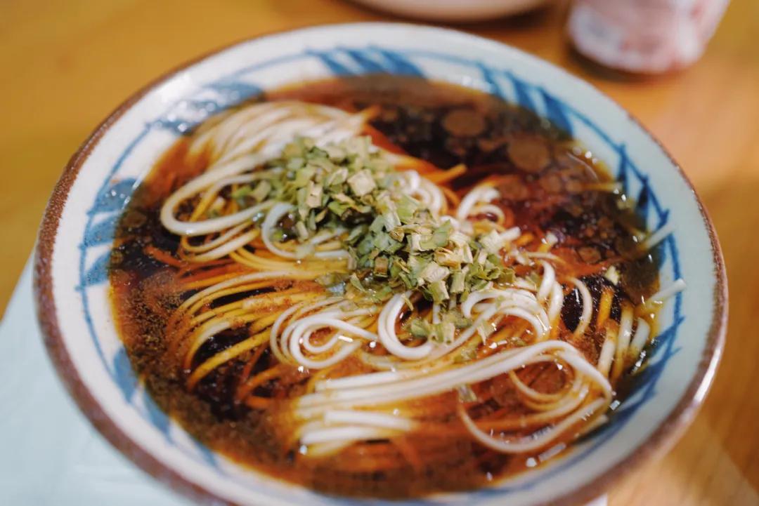 国内唯一米其林黑珍珠餐厅,斥巨资购买了好多零食