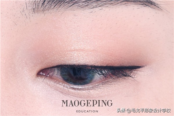 漫画画风如何画妩媚眼妆,眼妆放大眼睛教程高级妩媚