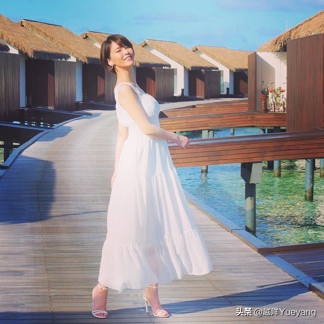 奈月花絮写真,奈月塞娜的身材和颜值