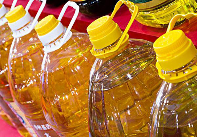 食用油过期如何处理过期食物,过期的食用油还可以吃吗怎么处理