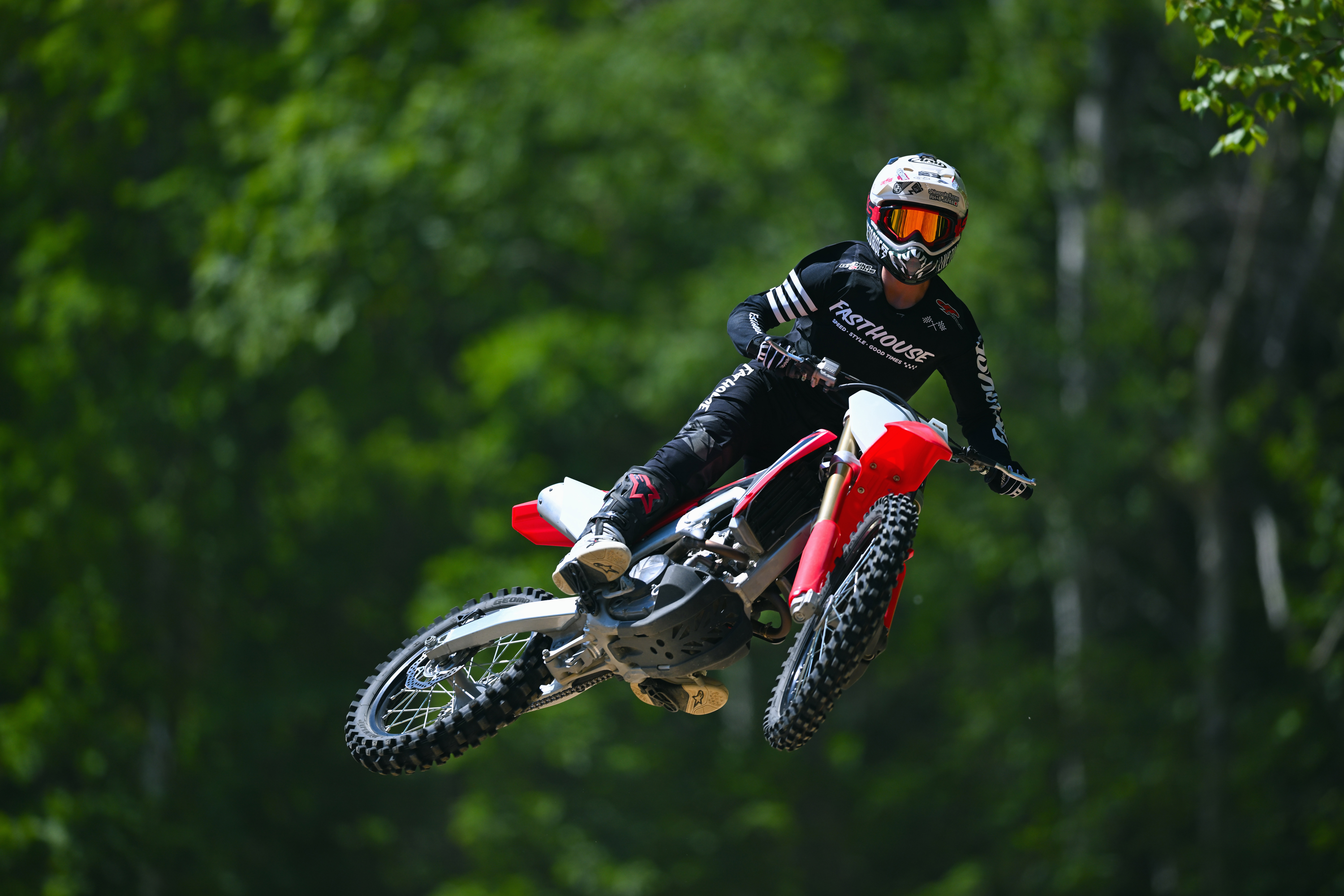 微单尼康z9自带的是什么镜头,传闻中的尼康z9相机规格曝光